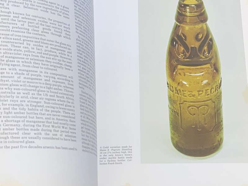 ANTIQUE BOTTLE COLLECTING IN AUSTRALIA BY JOHN VADER AND BRIAN MURRAY