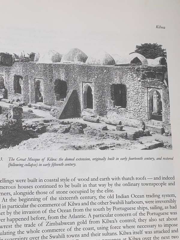 KILWA A HISTORY OF ANCIENT SWAHILI TOWN WITH A GUIDE TO THE MONUMENTS OF KILWA KISIWANI  JOHN SUTTON