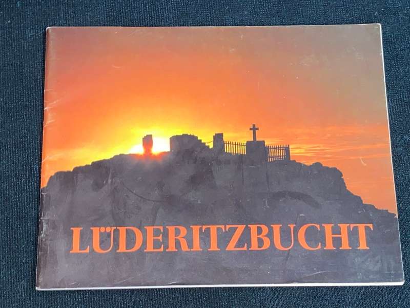LUDERITZBUCHT BETWEEN DIAMOND DUNES AND OCEAN