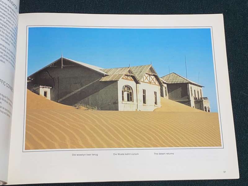 LUDERITZBUCHT BETWEEN DIAMOND DUNES AND OCEAN