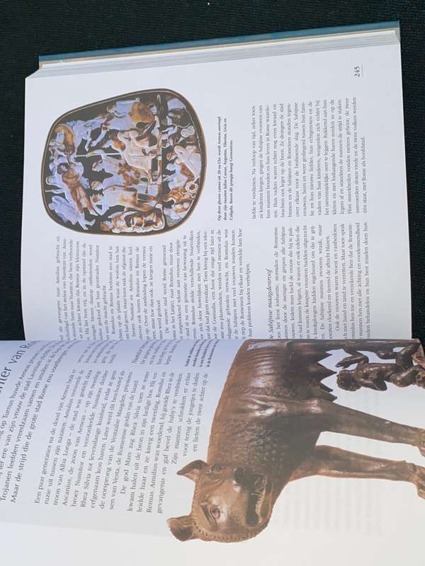 MYTHOLOGIE EEN GEILLUSTREERDE GESCHIEDENIS VAN MYTHEN EN VERHALEN UIT DE HELLE WERELD
