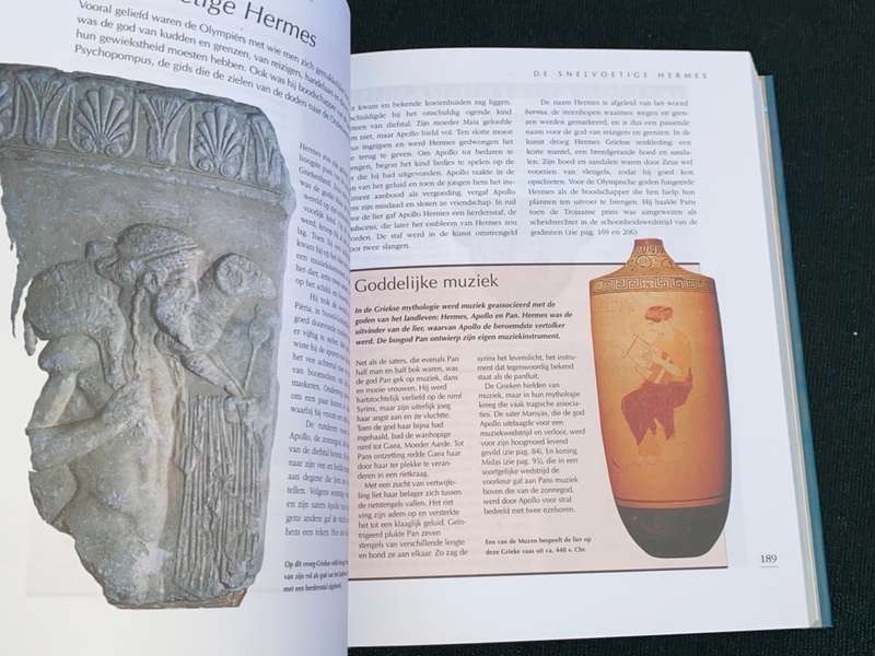 MYTHOLOGIE EEN GEILLUSTREERDE GESCHIEDENIS VAN MYTHEN EN VERHALEN UIT DE HELLE WERELD