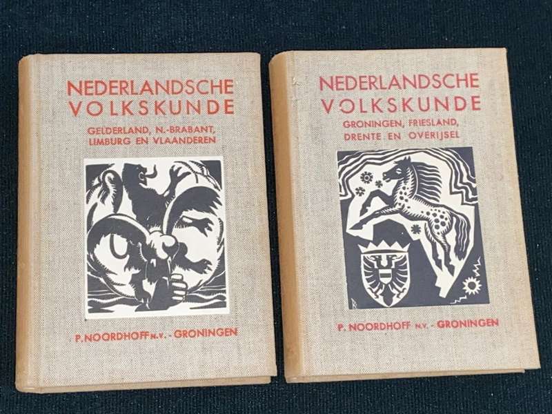 NEDERLANDSCHE VOLKSKUNDE 2 VOLUMES 1930`S