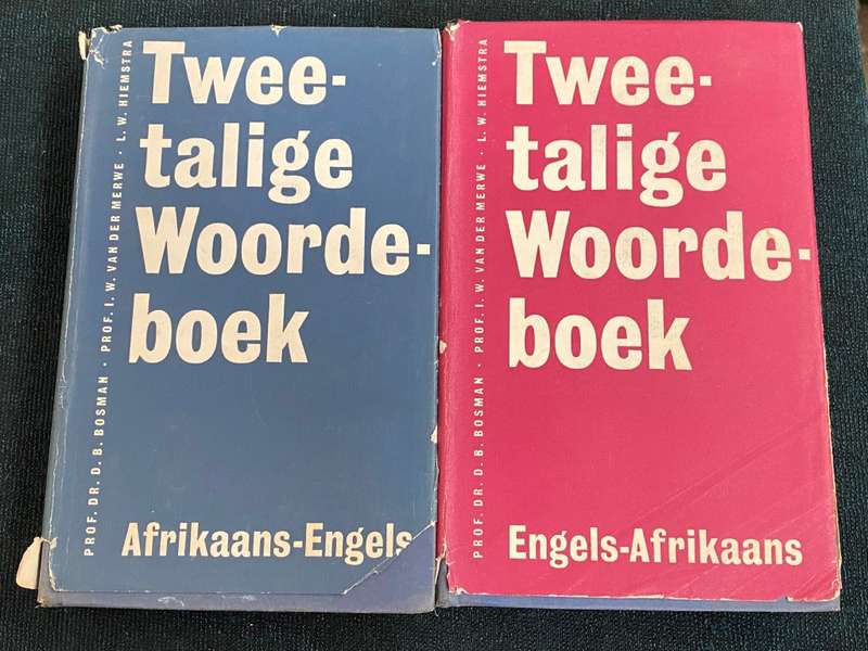 TWEETAALIGE WOORDE BOEK AFRIKAANS - ENGELS EN ENGELS AFRIKAANS