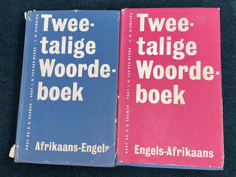 TWEETAALIGE WOORDE BOEK AFRIKAANS - ENGELS EN ENGELS AFRIKAANS