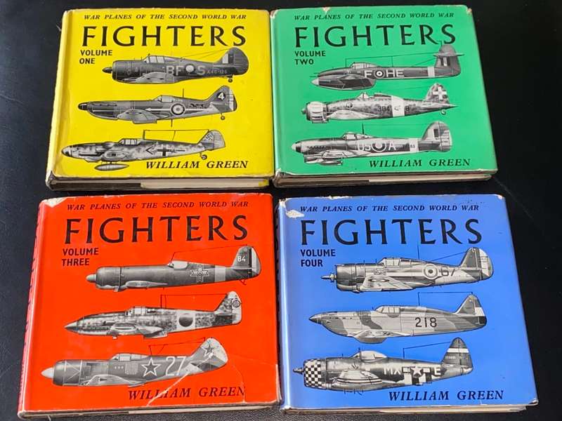 WAR PLANES OF THE SECOND WORLD WAR 4 VOLUMES BY WILLAM  GREEN