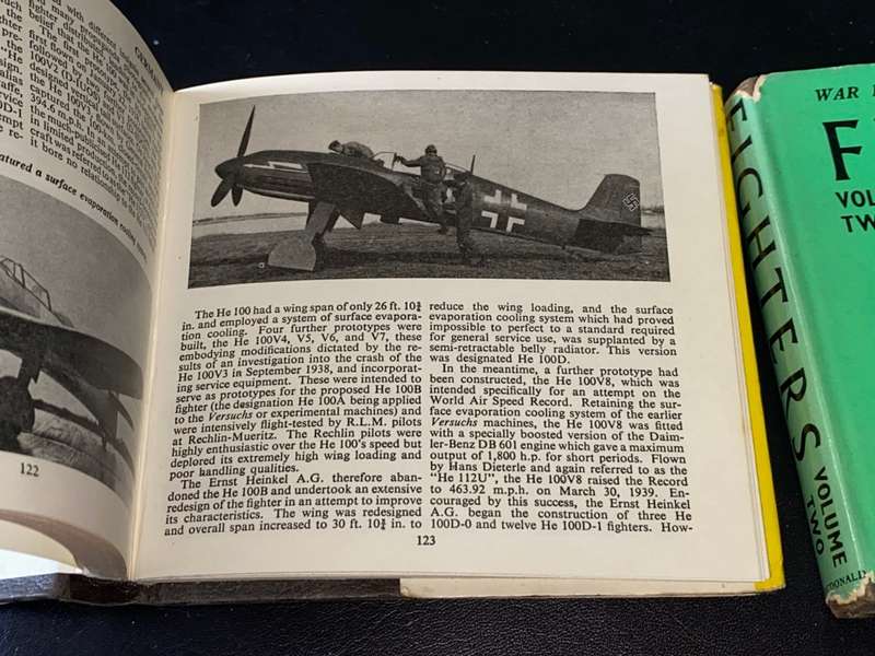 WAR PLANES OF THE SECOND WORLD WAR 4 VOLUMES BY WILLAM  GREEN