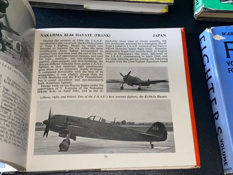 WAR PLANES OF THE SECOND WORLD WAR 4 VOLUMES BY WILLAM  GREEN