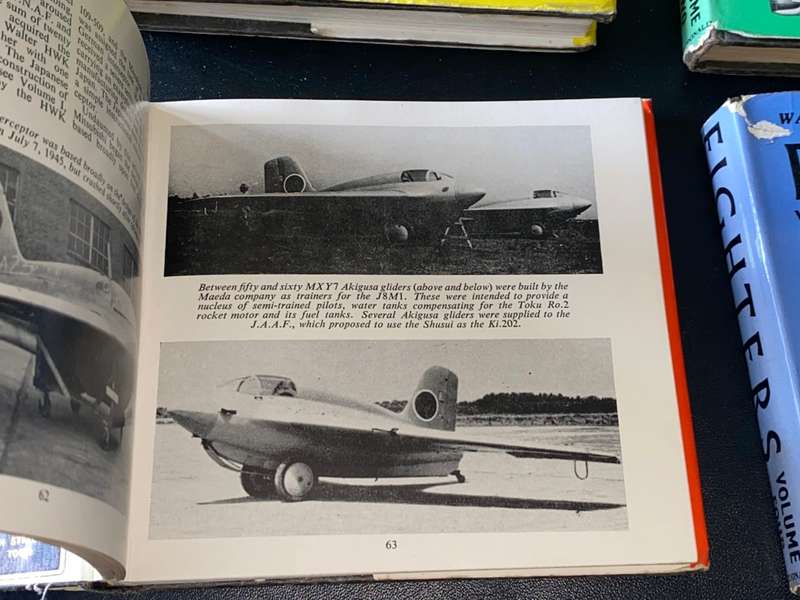 WAR PLANES OF THE SECOND WORLD WAR 4 VOLUMES BY WILLAM  GREEN