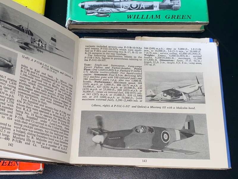 WAR PLANES OF THE SECOND WORLD WAR 4 VOLUMES BY WILLAM  GREEN