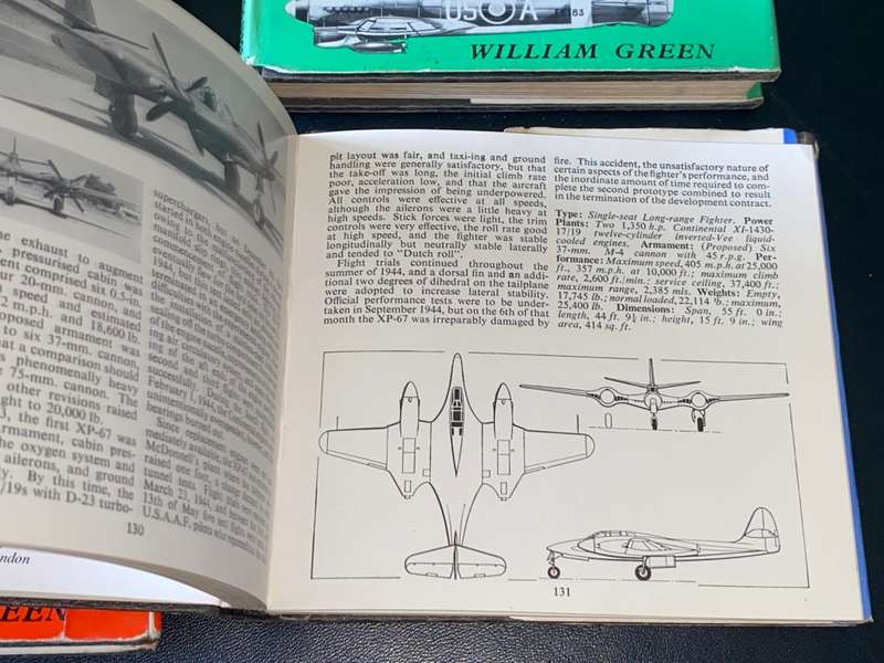 WAR PLANES OF THE SECOND WORLD WAR 4 VOLUMES BY WILLAM  GREEN