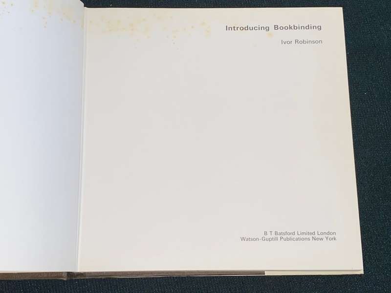 INTRODUCING BOOKBINDING BY IVOR ROBINSON