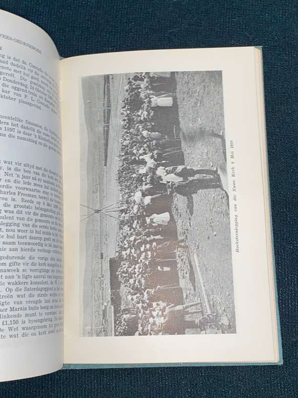 EEUFEES GEDENKBOEK VAN DIE NED. GEREF. KERK SUTHERLAND 1855-1955 DEUR H.C. HOPKINS