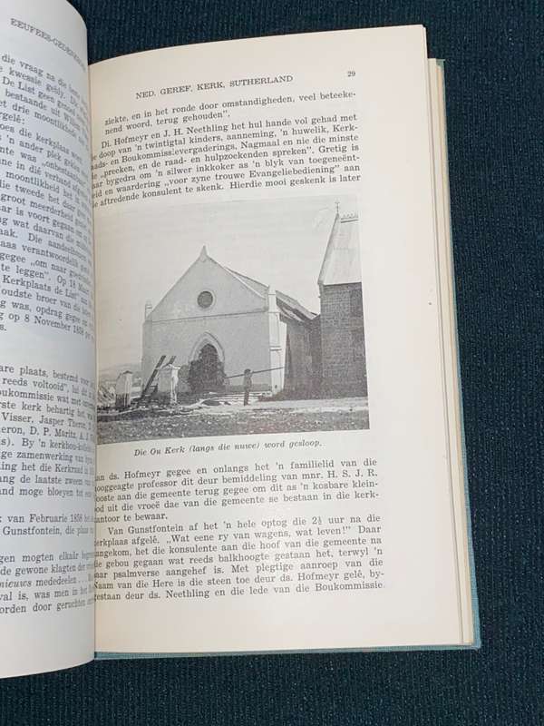 EEUFEES GEDENKBOEK VAN DIE NED. GEREF. KERK SUTHERLAND 1855-1955 DEUR H.C. HOPKINS