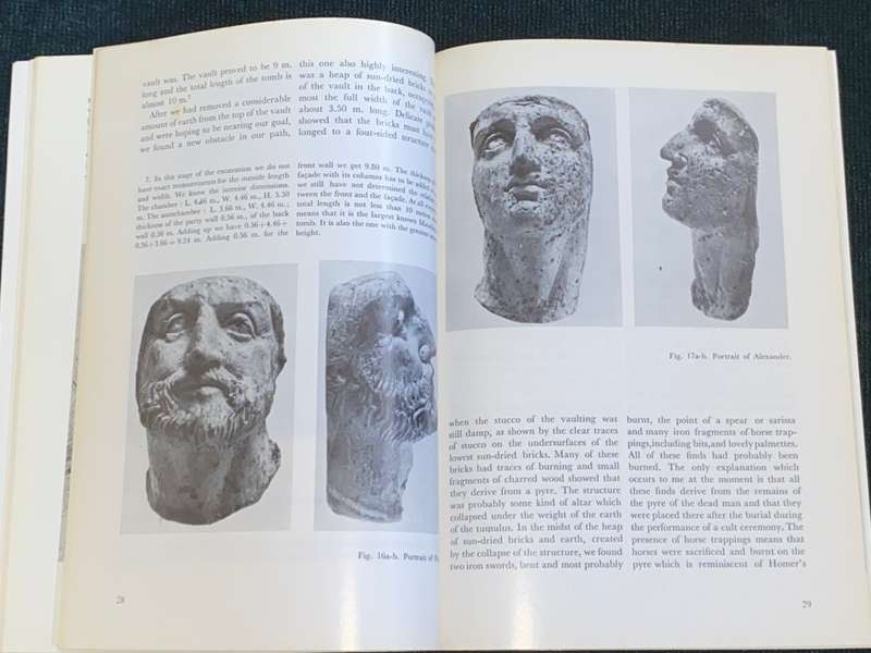 THE ROYAL GRAVES AT VERGINA BY M. ANDRONIKOS ATHENS 1978