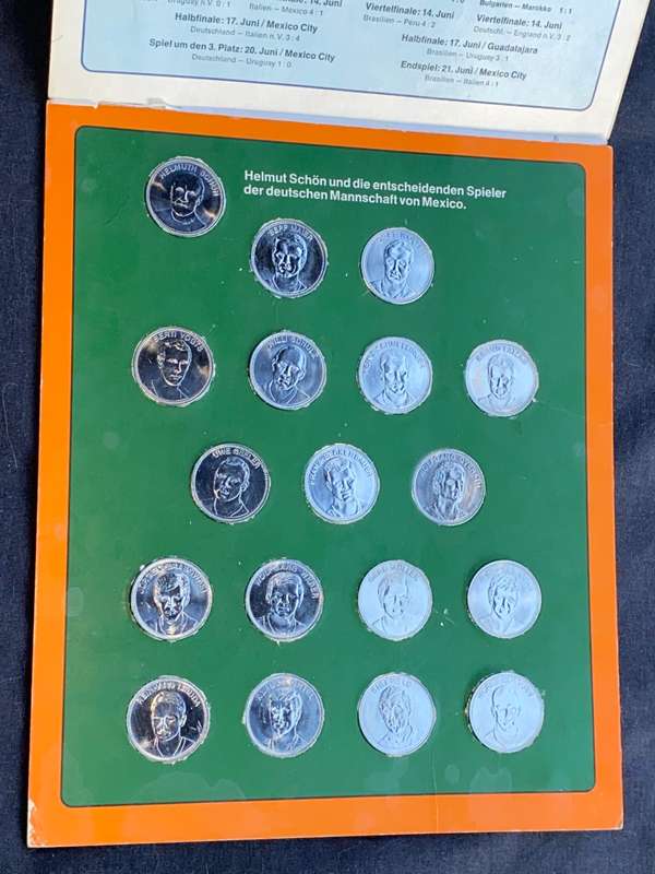 VINTAGE SHELL MEXICO 1970 GERMAN PLAYERS COIN ALBUM SCARCE
