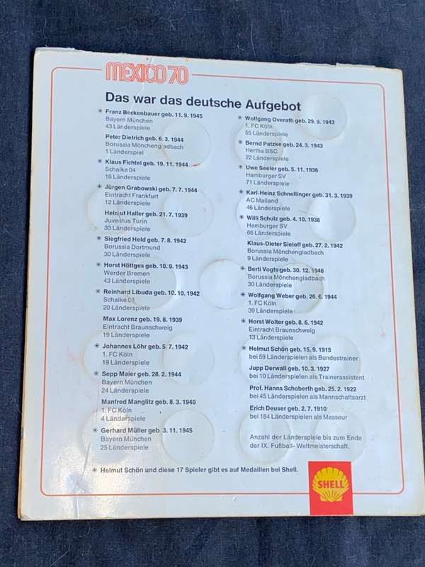 VINTAGE SHELL MEXICO 1970 GERMAN PLAYERS COIN ALBUM SCARCE