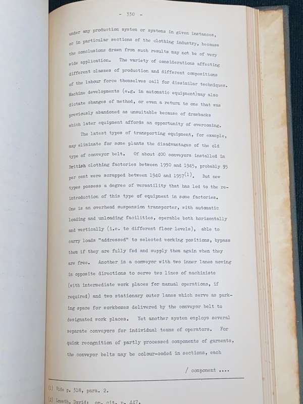 THE ECONOMICS OF THE WHOLESALE CLOTHING INDUSTRY OF SOUTH AFRICA 1907-1957 THESIS H.A.F. BARKER
