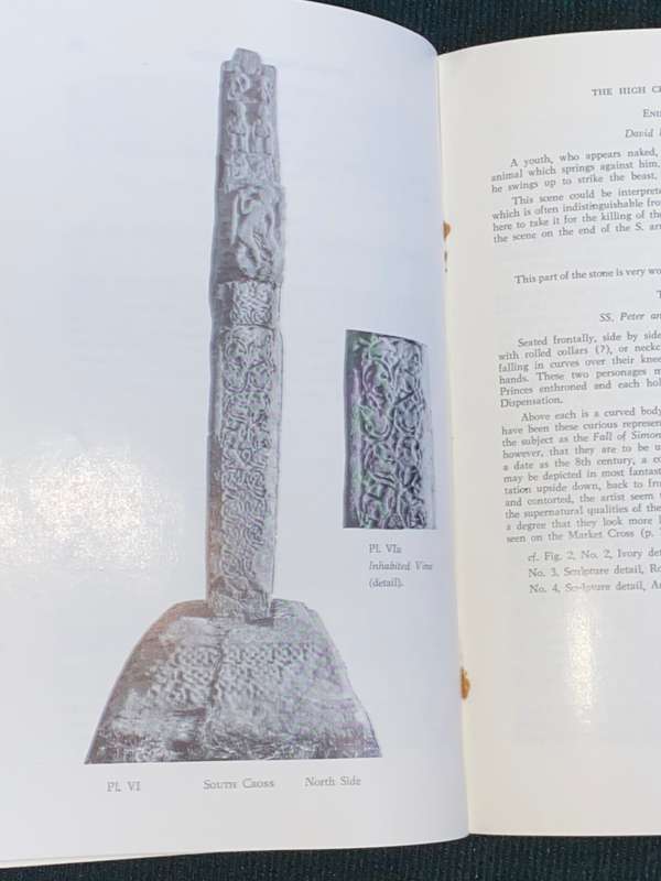 THE HIGH CROSSES OF KELLS BY HELEN M. ROE