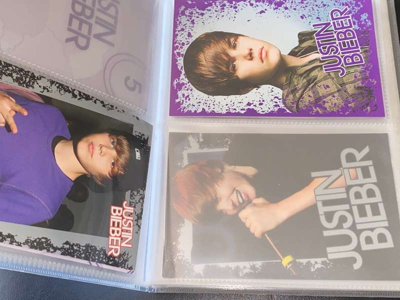 PANINI JUSTIN BIEBER COLLECTABLE CARD ALBUM WITH 23 CARDS OF 90