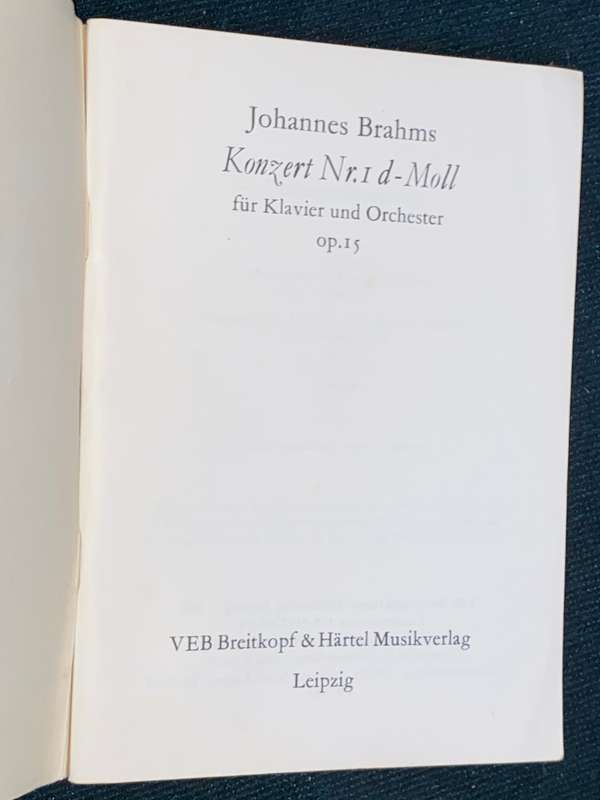 PARTITUR BIBLIOTHEK JOHANNES BRAHMS KONZERT NR. I D -MOLL FUR KLAVIER UND ORCHESTER OP 15