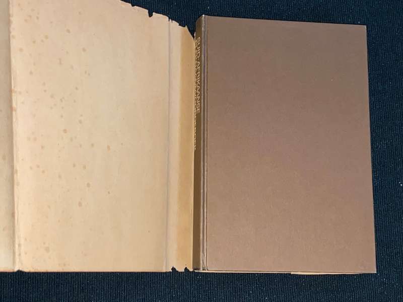 SUID-AFRIKAANSE PLEKNAAM WOORDEBOEK DEUR P.J. NIENABER SIGNED