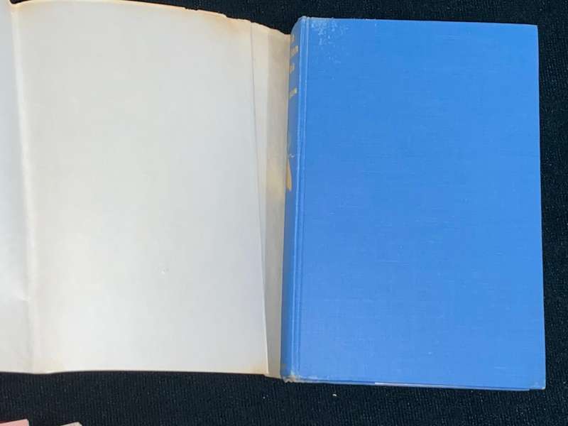 THE GOLDEN BEES THE STORY OF THE BONAPARTES BY THO ARONSON SIGNED EX-LIB
