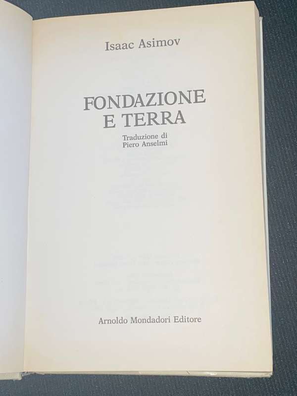 ISAAC ASIMOV FONDAZIONE E TERRA 1981