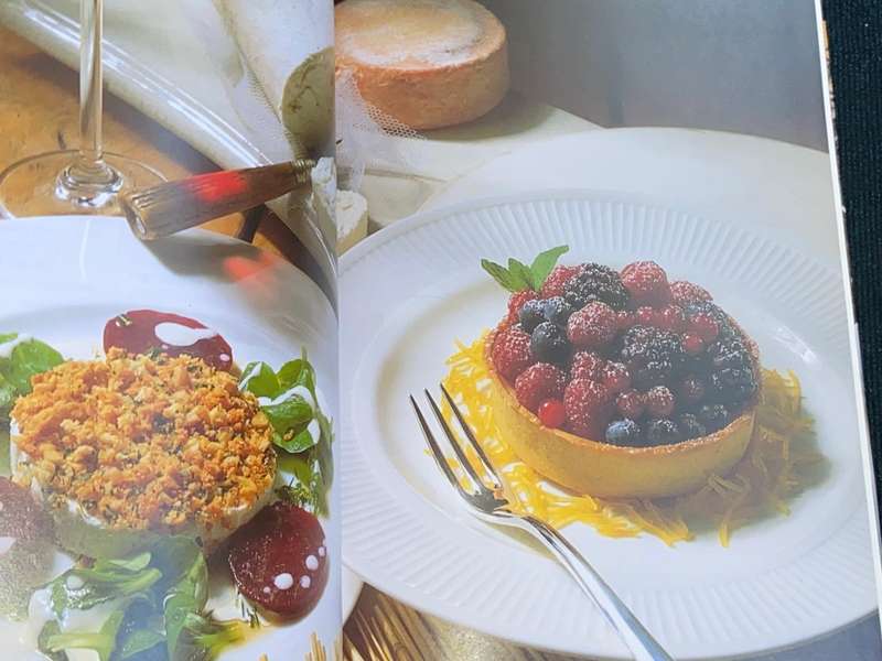 GOURMET IRELAND BY PAUL & JEANNE RANKIN