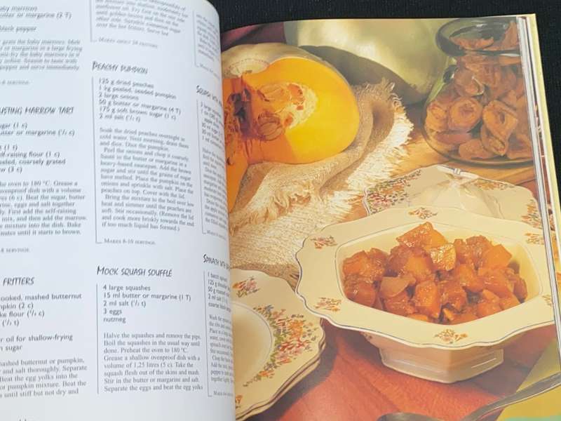 SHORT-CUT COOKBOOK FROM HOOGLAND`S FARMHOUSE KITCHEN BY ANETTE HUMAN