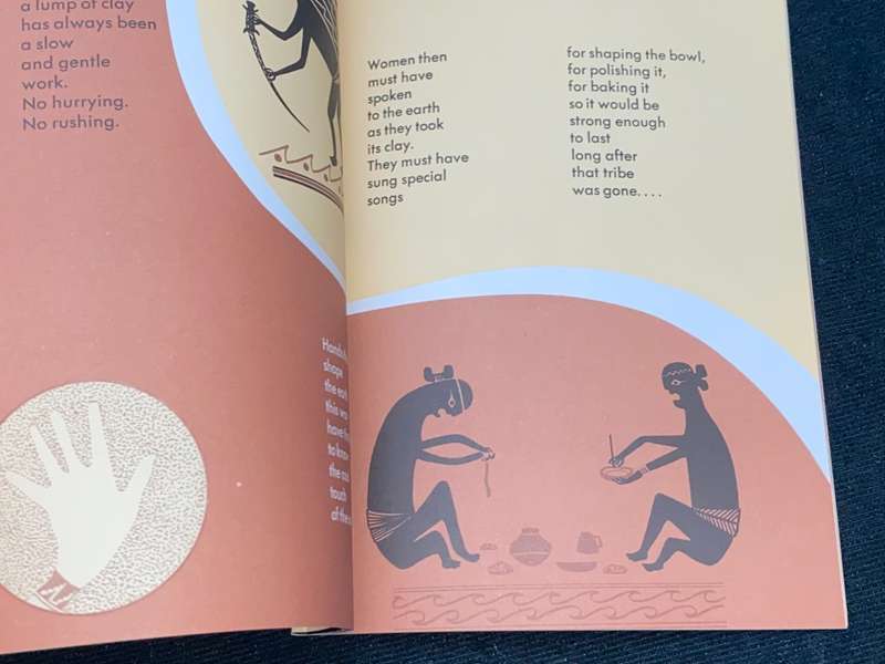WHEN CLAY SINGS BY BYRD BAYLOR ILLUSTRATED BY TOM BAHTI