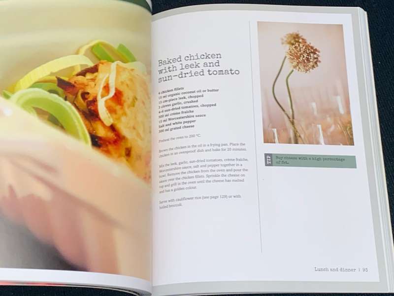 LOW-CARB LIVING FOR FAMILIES MONIQUE LE ROUX FORSLUND