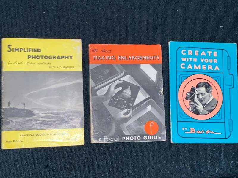 3 X VINTAGE PHOTOGRAPHY BOOKLETS