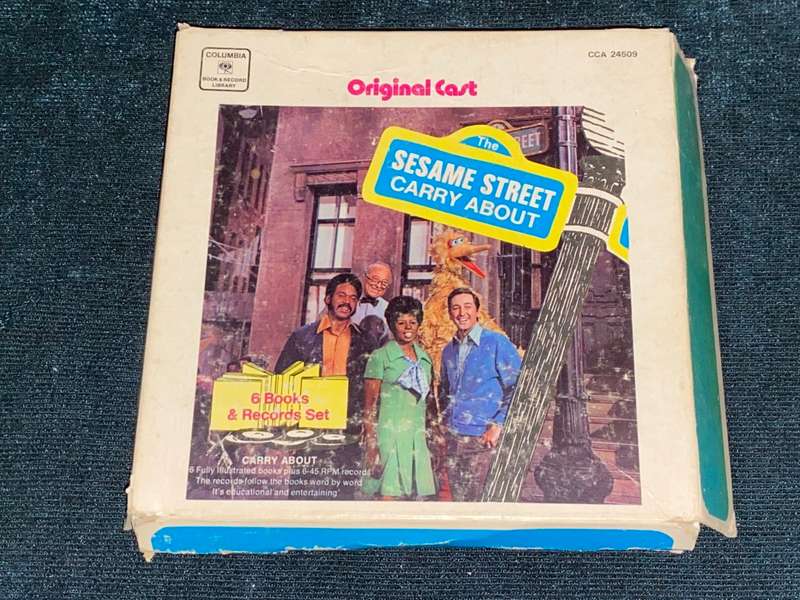 SESAME STREET CARRY ABOUT 6 BOOKS & RECORDS SET