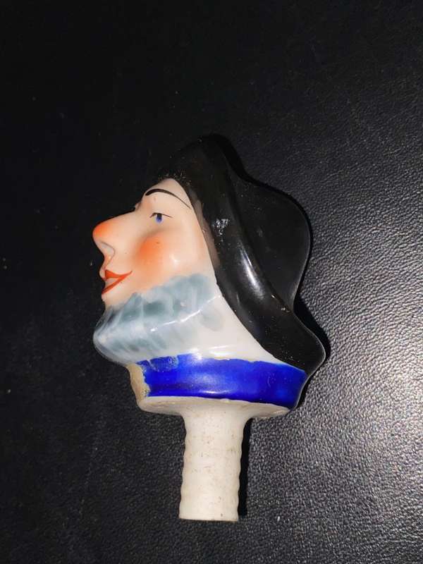 VINTAGE NOVELTY CERAMIC BOTTLE POURER