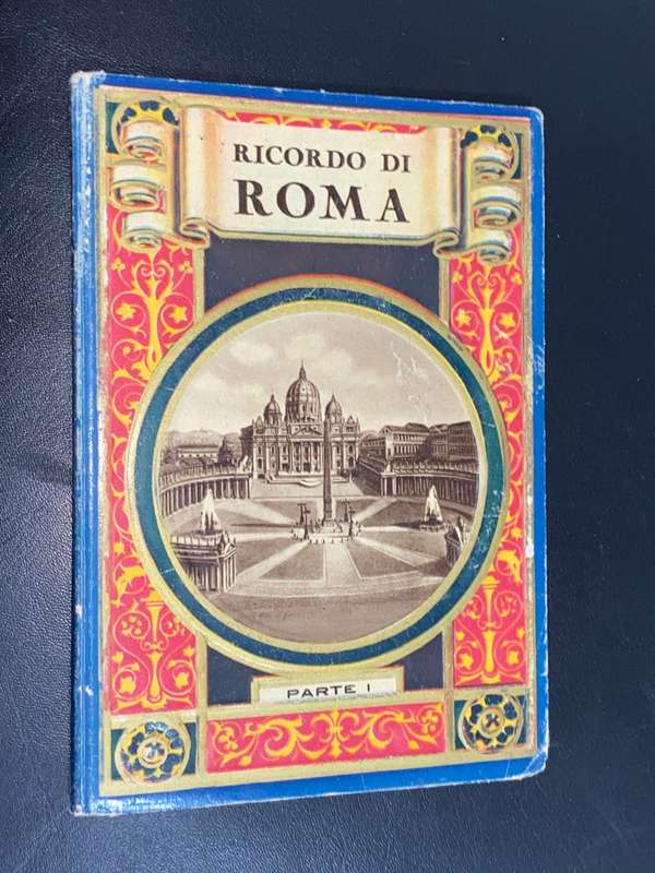 VINTAGE FOLD OUT OF PHOTOS OF ROMA SOUVENIR