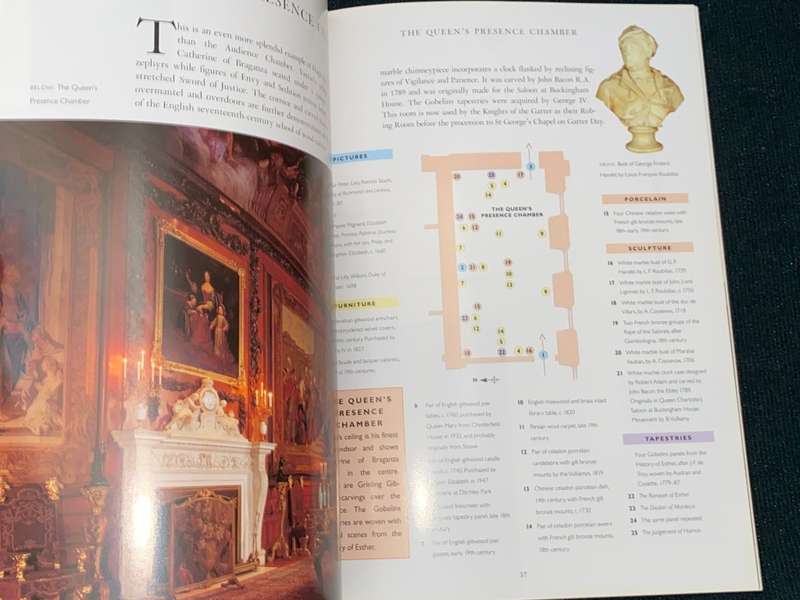 WINDSOR CASTLE OFFICIAL GUIDE