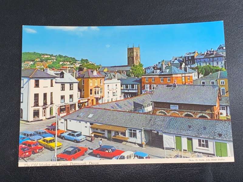 VINTAGE THE OLD MARKET DARTMOUTH ENGLAND POST CARD