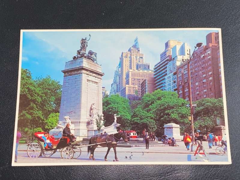 CARRIAGES AT CENTRAL PARK NEW YORK POST CARD