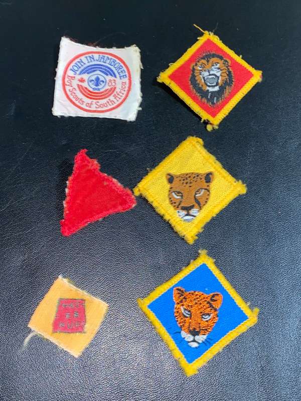 VINTAGE SCOUTS BADGES