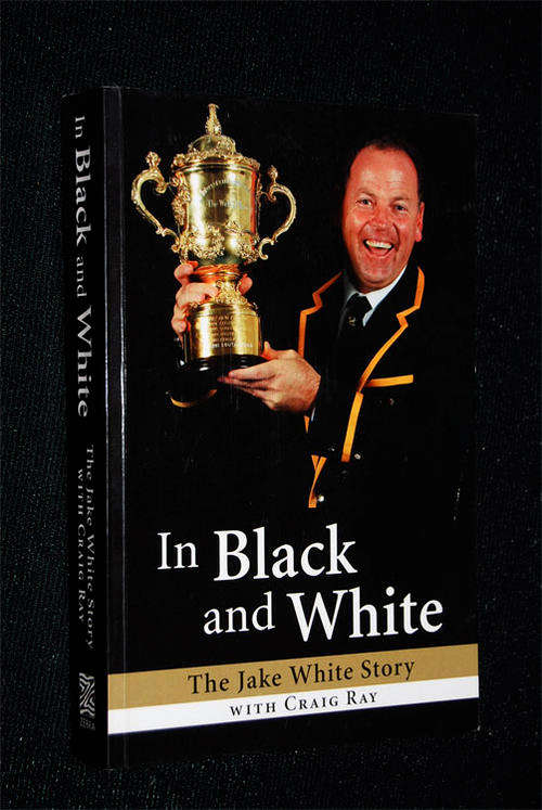 IN BLACK & WHITE THE JAKE WHITE STORY