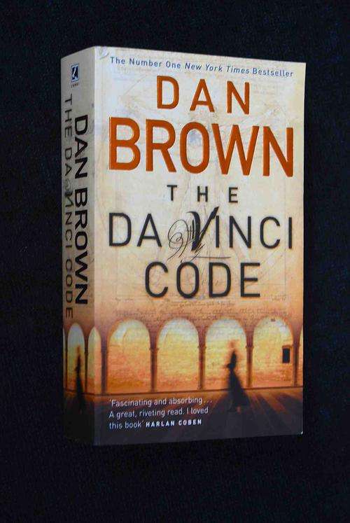 DA VINCI CODE BY DAN BROWN