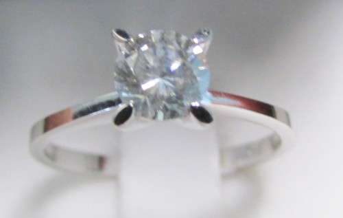 **CERTIFIED 1 PIECE ONLY [R41654]** 1/2ct DEAL [0.572ct] ROUND CUT DIAMOND RING [18kt WHITE GOLD]