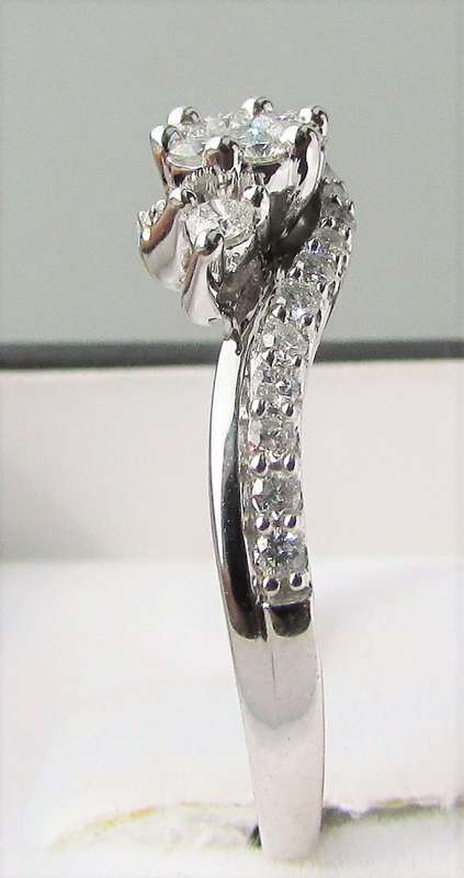 **SUPER SPARKLY | R38083** SWIRL DESIGN | 0.715ct | DIAMOND | SI3 | RING | WHITE GOLD - BUY SAFE