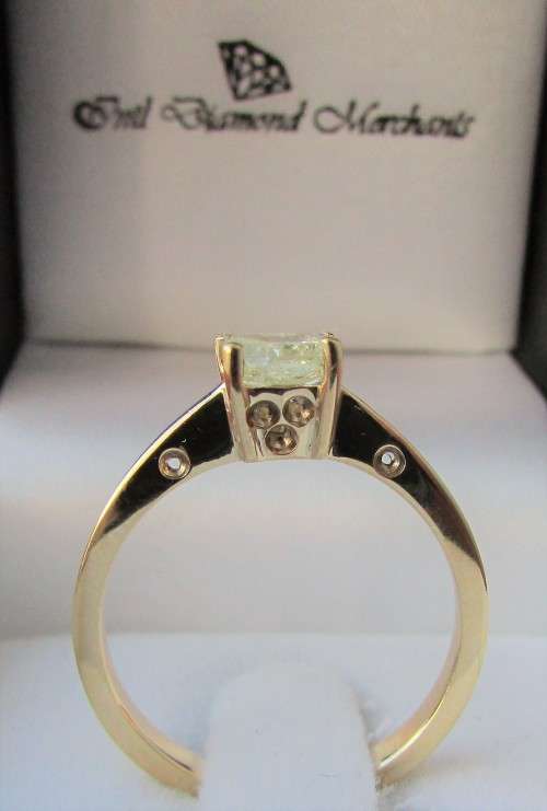 **SPECIAL [R33143]** CUSHION CUT [0.730ct] SOLITAIRE DIAMOND RING [YELLOW GOLD] - BUY SAFE