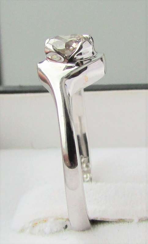 **GREAT VALUE [R27547]**DESIGNER SWIRL [SI3] ROUND CUT DIAMOND [0.500ct] RING [WHITE GOLD] -BUY SAFE