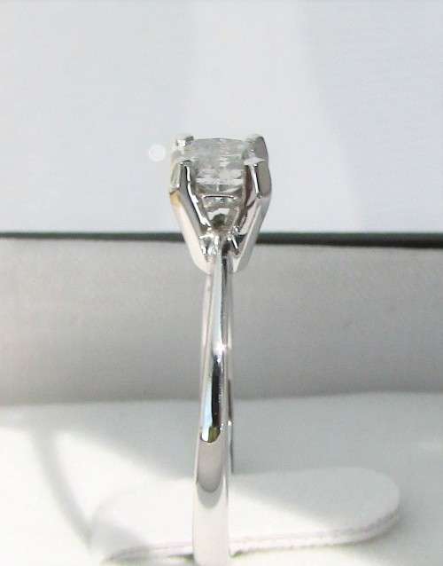**BARGAIN BUY** PRINCESS CUT [0.430ct] DIAMOND SOLITAIRE RING [WHITE GOLD] - BUY SAFE