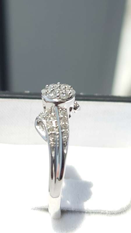 **HALO DESIGN | R28639** SWIRL | 0.400ct | DIAMOND RING | WHITE GOLD - BUY SAFE