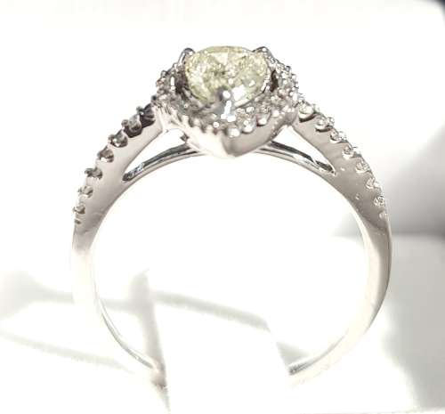 **BARGAIN BUY** FIERY PEAR CUT CENTRE | 0.750ct | DIAMOND RING | WHITE GOLD - BUY SAFE