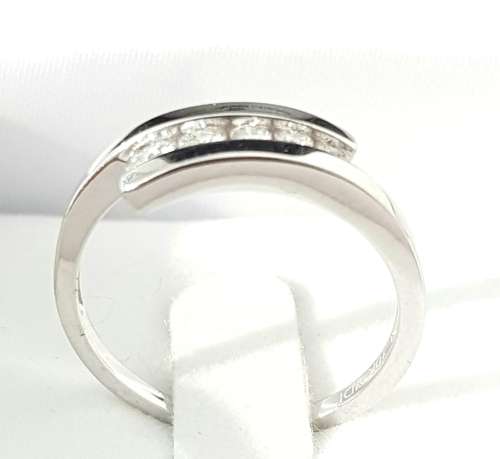 **TRENDY | R25412** 5 ROUND CUT DESIGN | 0.300ct | DIAMOND RING | WHITE GOLD - BUY SAFE